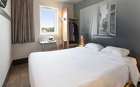 B&B HOTEL Angers 2 Université
